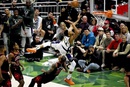 Basquetebol: Campeões Bucks estreiam-se a vencer nos 'play-offs' da NBA