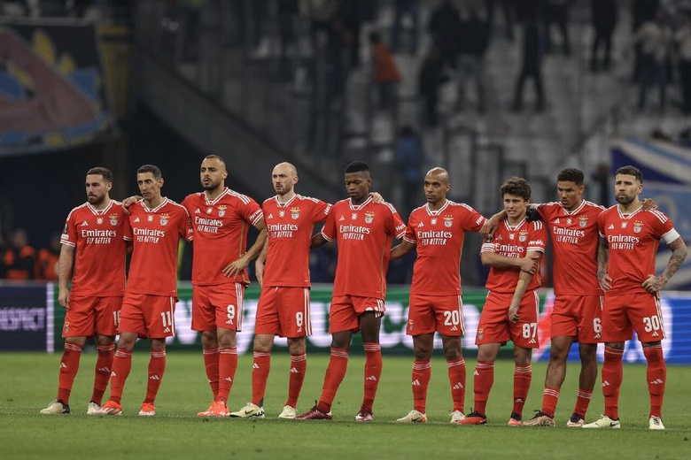 "Dá para regressar no tempo 16 dias? De rumo a tudo para rumo a nada…"