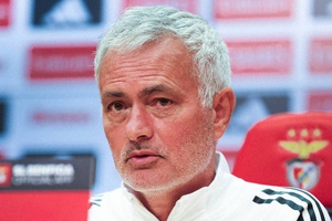 Mourinho quer Benfica rigoroso contra Tondela na Taça da Liga