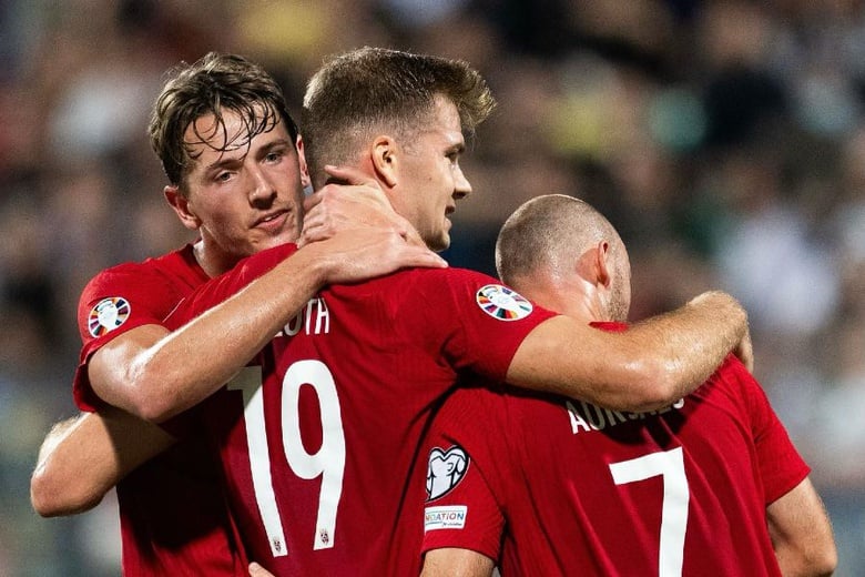 Aursnes estreia-se a marcar pela Noruega, Espanha vence Escócia