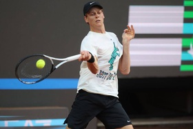 Jannik Sinner lidera grupo e avança para meias-finais das ATP Finals