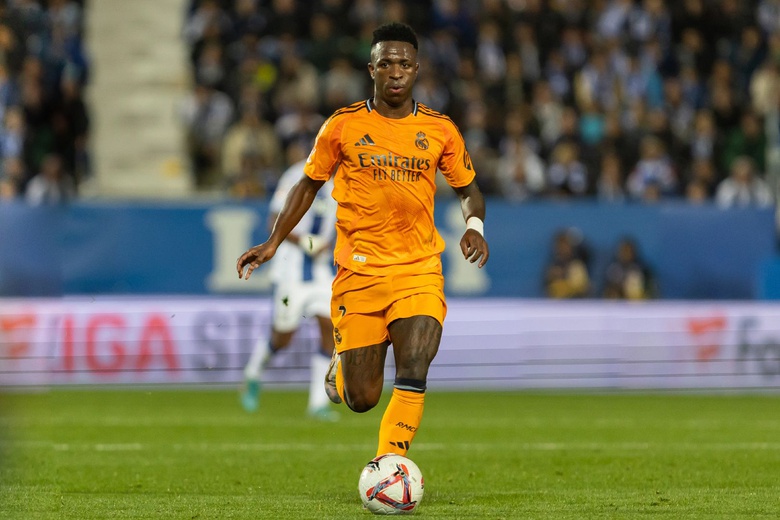 Insultos a Vinicius Júnior punidos com pena de um ano de prisão suspensa por três