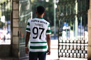 Luis Suárez torna-se a segunda contratação mais cara da história do Sporting