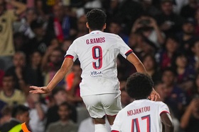 LC: Gonçalo Ramos garante vitória ao PSG em Barcelona, Sporting 'cai' em Nápoles