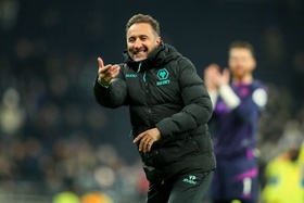 Vítor Pereira renova pelos Wolves até 2028 apesar de último lugar