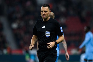 Árbitro alemão Sven Jablonski nomeado para o confronto Ajax-Benfica