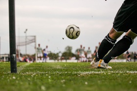 Taipas suspende jogador que agrediu árbitro em jogo de futebol
