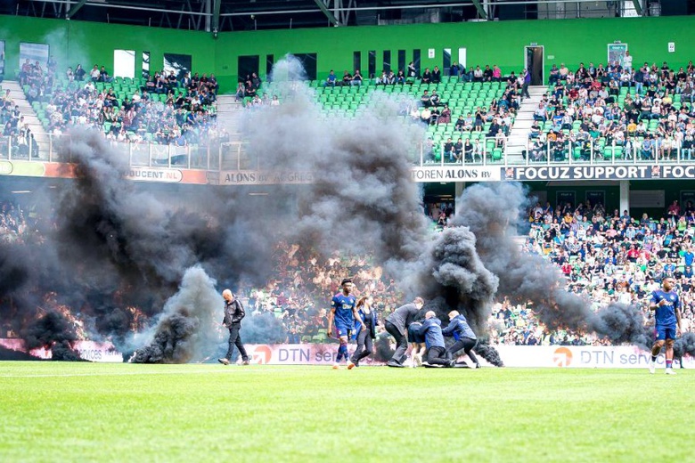 Vídeo. Antigo jogador do Sporting cai inanimado em jogo nos Países