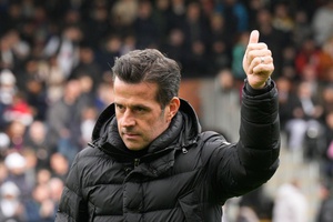 Fulham salva empate com Muniz nos descontos e Marco Silva respira aliviado