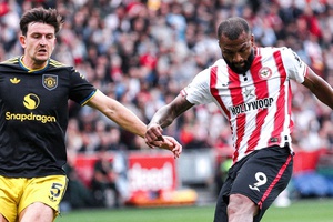 Bruno Fernandes falha penalty e United afunda ainda mais contra o Brentford