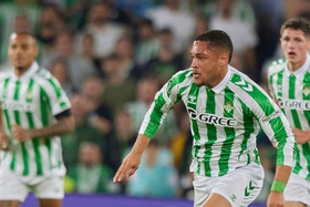 OFICIAL: Vitor Roque termina empréstimo com o Betis a caminho do Palmeiras