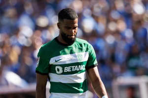 Sporting autoriza St. Juste a negociar saída para a Arábia Saudita