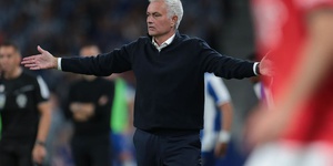 José Mourinho: "O árbitro deixou passar um penálti claro sobre o Barreiro"