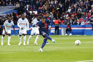 Mbappé brilha em outubro e conquista prémio de melhor jogador do mês da Ligue 1