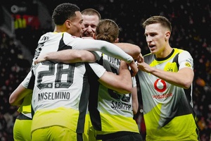 Dortmund vence Leverkusen e assume terceiro lugar na Bundesliga