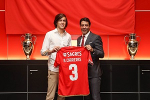 "Cresci no futebol com Marcelo como lateral esquerdo"