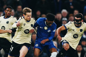 Liga dos Campeões: FC Barcelona em apuros, City perde e Benfica volta a sonhar