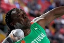 Mundiais de atletismo: Auriol Dongmo lança para as medalhas no peso