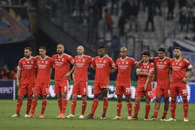 "Dá para regressar no tempo 16 dias? De rumo a tudo para rumo a nada…"