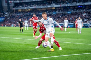 Marselha goleia Brest (4-1) e consolida 2º lugar na Ligue 1