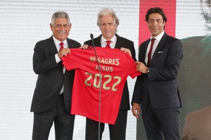 Polémica resolvida? Advogado desmonta crise entre Jesus e o Benfica