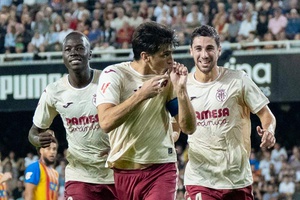 Villarreal mais perto de Real Madrid e FC Barcelona antes do clássico de Espanha