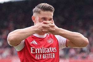 Arsenal vence com golo de Gyökeres e Fulham estreia-se a ganhar