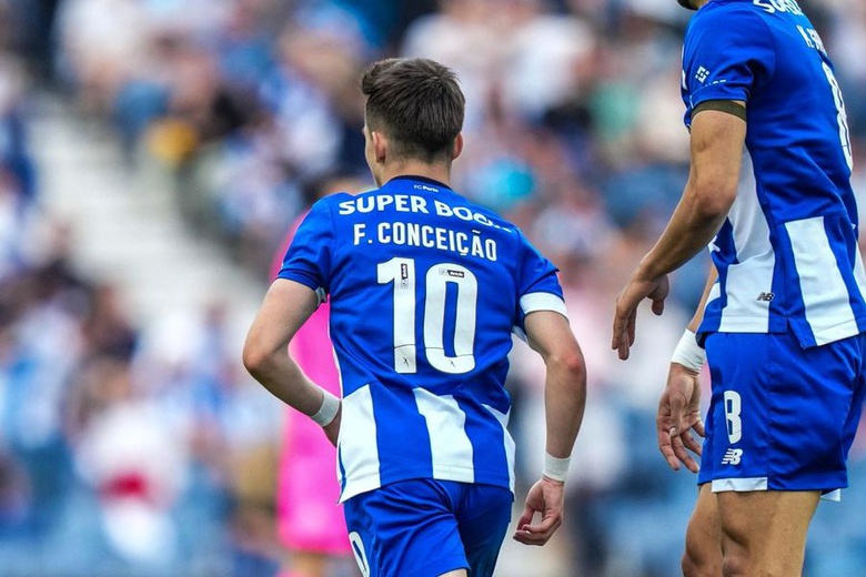 "Ele não mete o Francisco Conceição porque tem 'medo'"