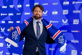 Rangers já tem novo treinador: é inglês e desceu de divisão este ano