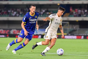 Itália: Roma de Mourinho perde com a 'ajuda' de Patrício, AC Milan goleia