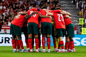 Portugal empata com a Hungria e adia sonho do Mundial