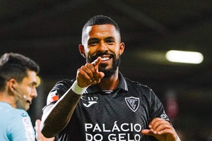 II Liga: Académico Viseu goleia em casa do Leixões com 'póquer' de André Clóvis