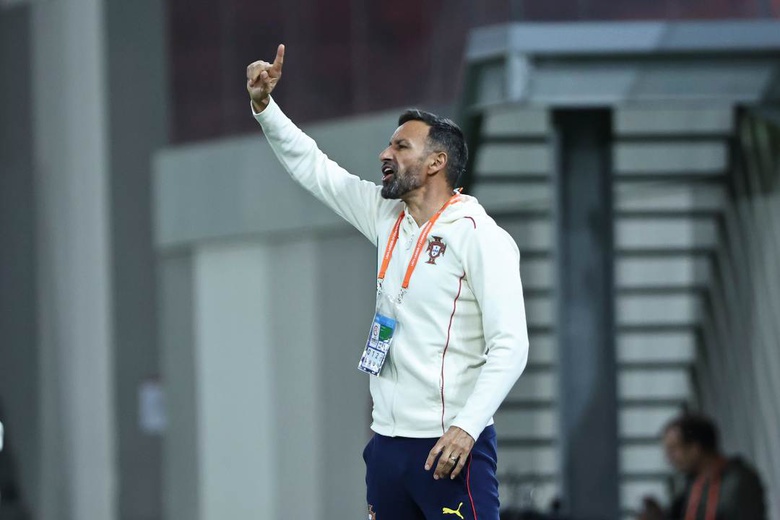 Bino Maçães: "Quem ganha por 5-0 num jogo destes tem de estar muito satisfeito"