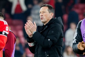 "Schmidt é treinador do Benfica mas nunca conseguiu ser treinador dos benfiquistas"