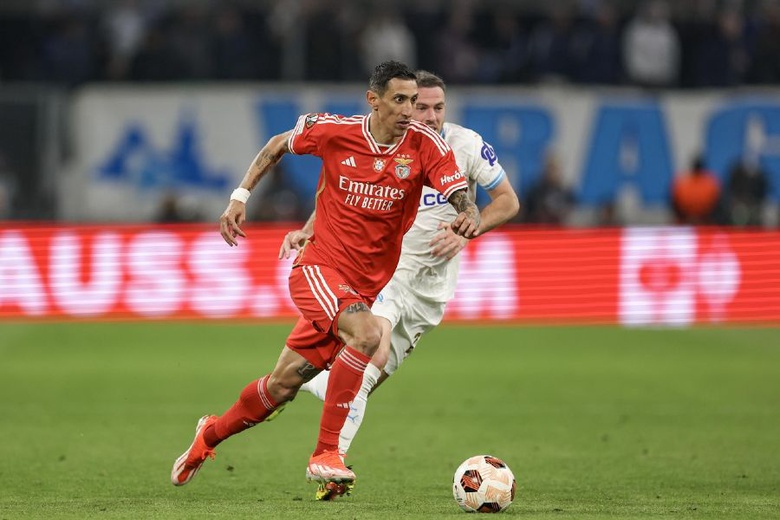 "Incompreensível o Di María terminar o jogo quando havia Gouveia e Rollheiser no banco"