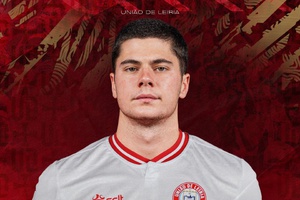 OFICIAL: Miguel Pires reforça União de Leiria por empréstimo do Santa Clara