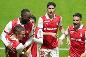 Sporting de Braga passa por susto, mas bate Nacional e segue na Taça de Portugal