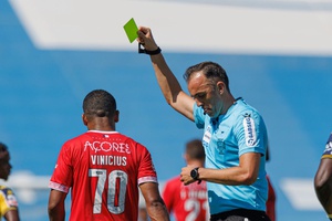 "Os árbitros não têm demonstrado competência, têm falhado em decisões inexplicáveis"