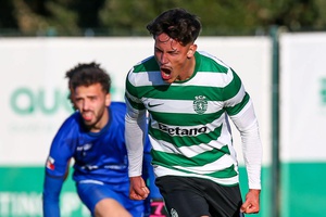 II Liga: Sporting B impõe-se ao Farense e mantém liderança