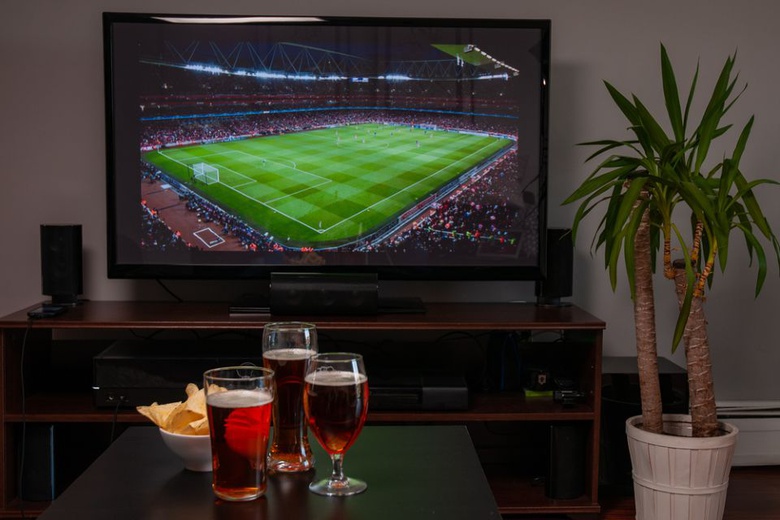 Futebol na Televisão: Os jogos que pode ver esta quinta, 09 de outubro de 2025