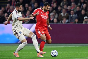 Crónica: 'Autocarro' de Mourinho funcionou e Benfica vence finalmente na 'Champions'