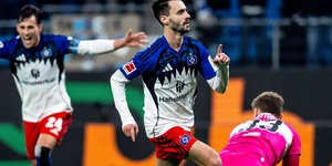 Fábio Vieira dá vitória ao Hamburgo nos descontos na Bundesliga