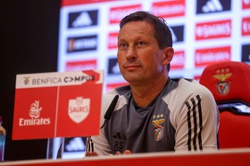 "Neste momento não é fácil claro. É muito difícil jogar ao melhor nível com esta contestação"