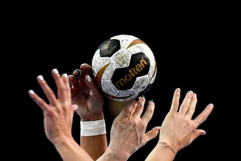 FC Porto e Benfica empatam 27-27 e mantêm liderança partilhada no andebol