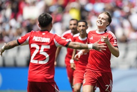 Benfica vence Bayern e avança como líder do grupo no Mundial de Clubes