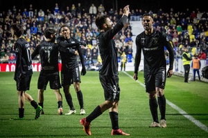 Tirsense pode cair, mas cai de pé