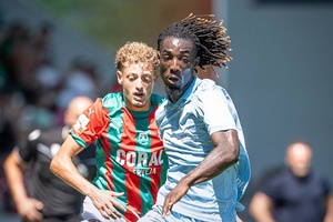 II Liga: Empate com dois vermelhos na Madeira tira liderança ao Vizela