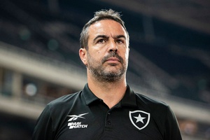 Artur Jorge leva Botafogo à conquista do Brasileirão e alcança dobradinha histórica
