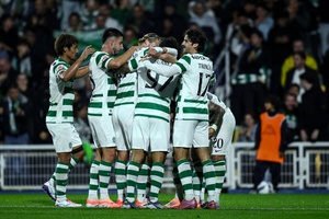 Sporting goleia Alverca por 5-1 e qualifica-se para a 'final four' da Taça da Liga