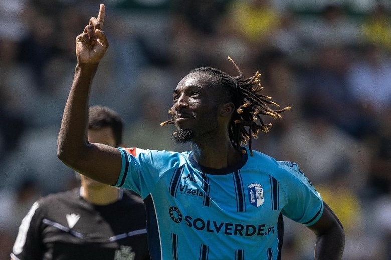 Vizela dá reviravolta e vence Paços de Ferreira na estreia da II Liga